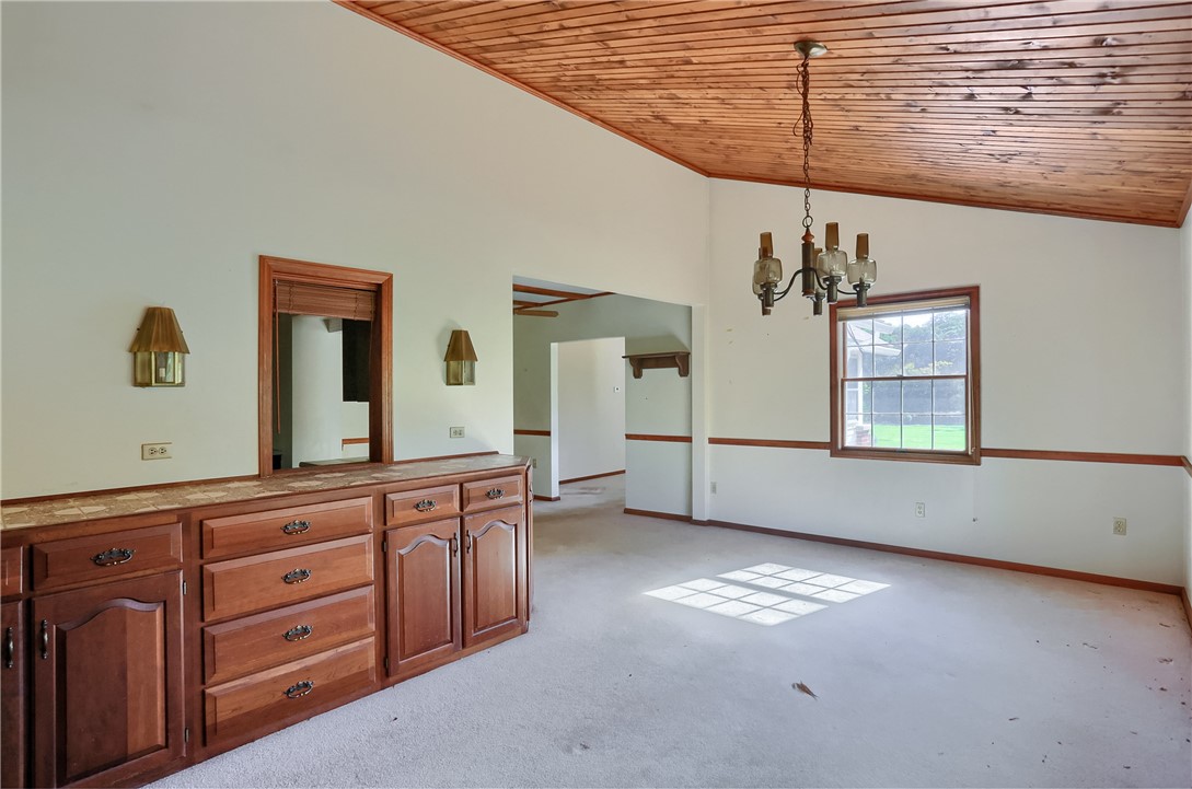 423 Little Creek Rd