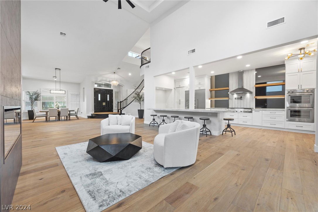 2264 Buckingham Court