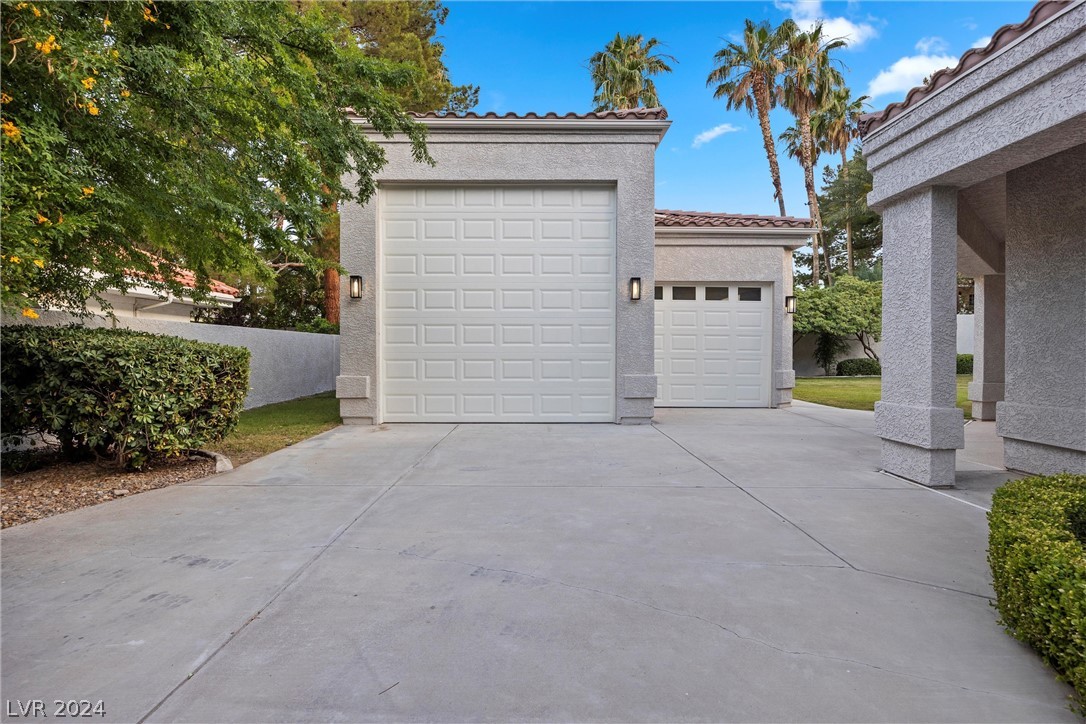 2264 Buckingham Court