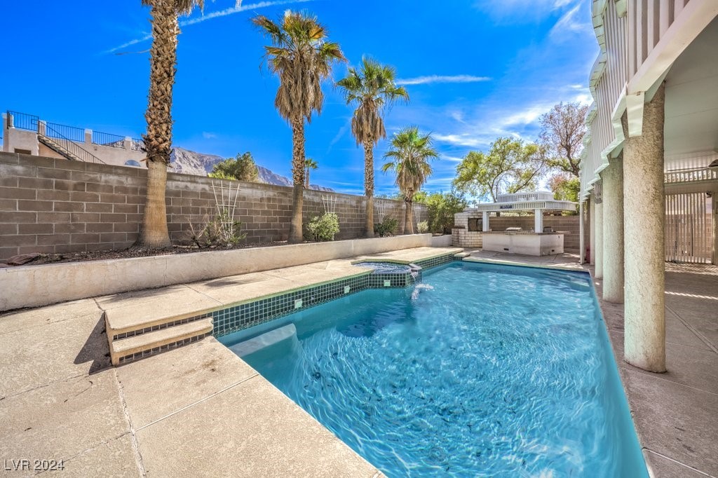 1260 Honey Lake Street