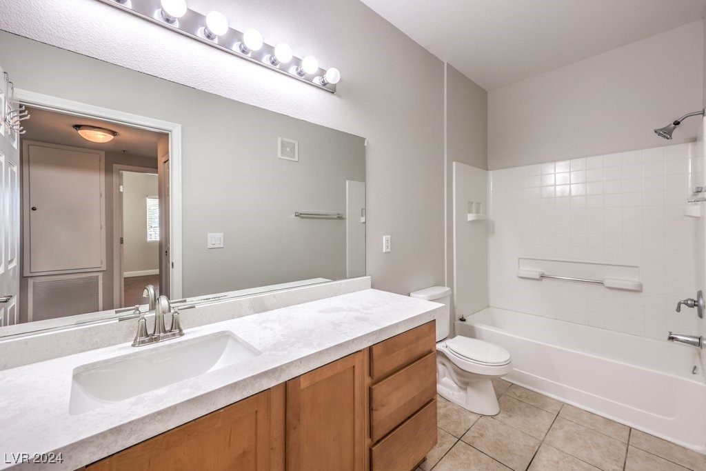 2291 West Horizon Ridge Parkway 13274