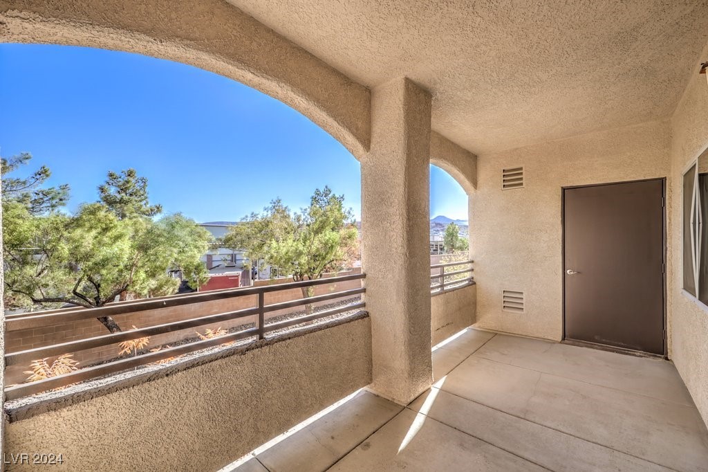 2291 West Horizon Ridge Parkway 13274