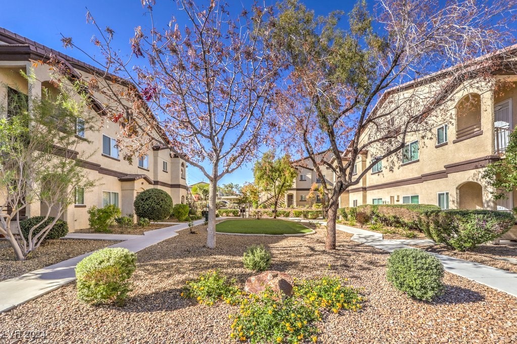 2291 West Horizon Ridge Parkway 13274