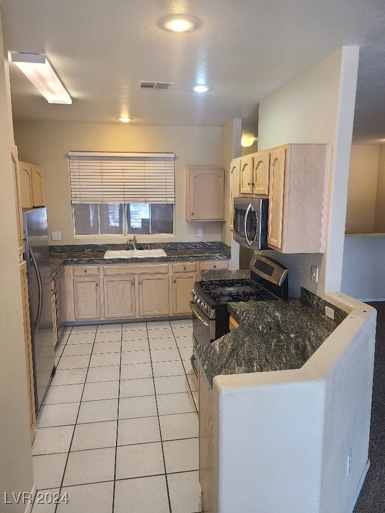 2050 West Warm Springs Road 421