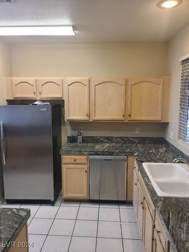 2050 West Warm Springs Road 421