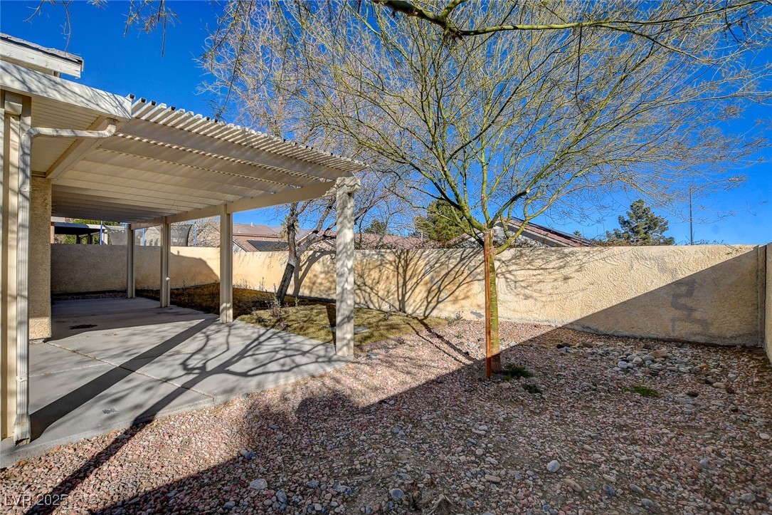 7300 Mountain Thicket Street