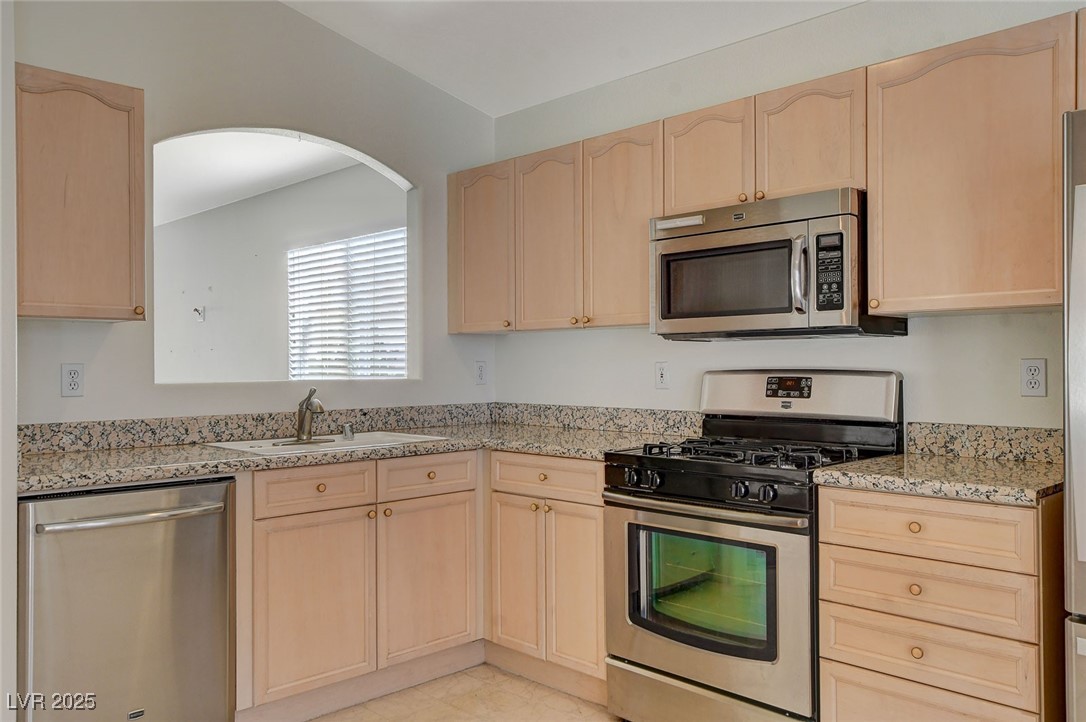 7300 Mountain Thicket Street