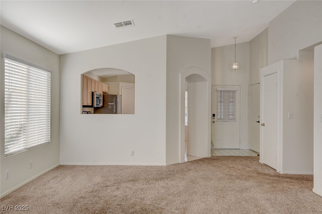 7300 Mountain Thicket Street