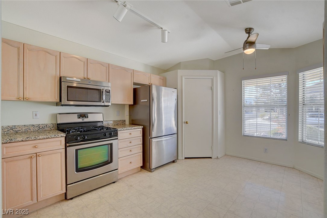 7300 Mountain Thicket Street