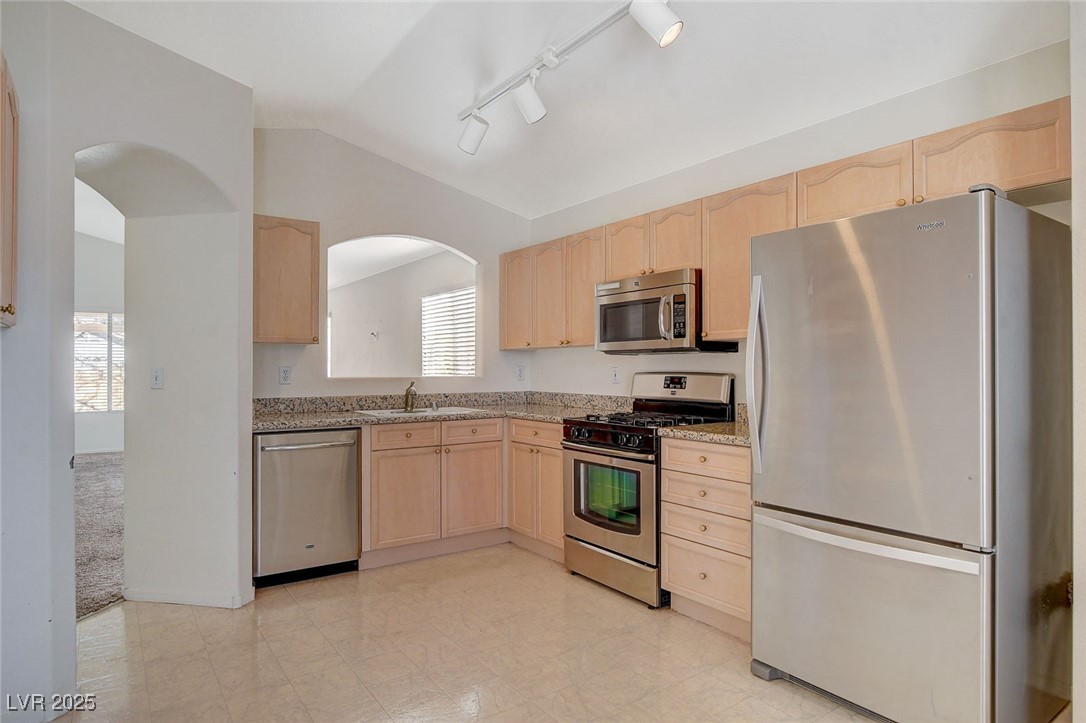 7300 Mountain Thicket Street