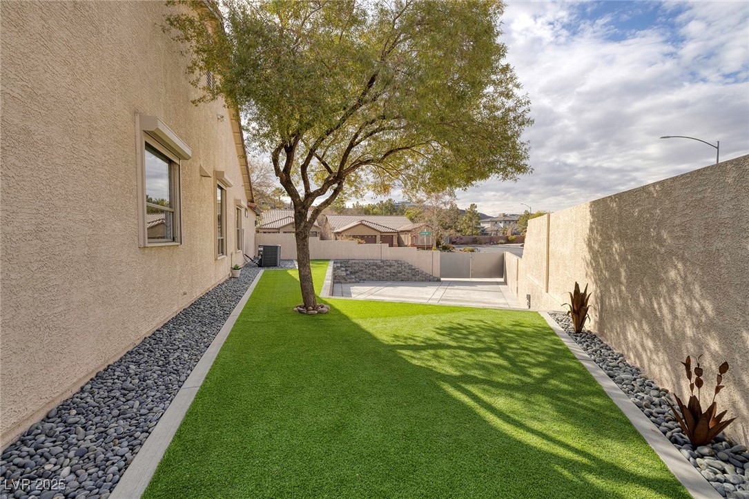 1592 Bamboo Bay Drive