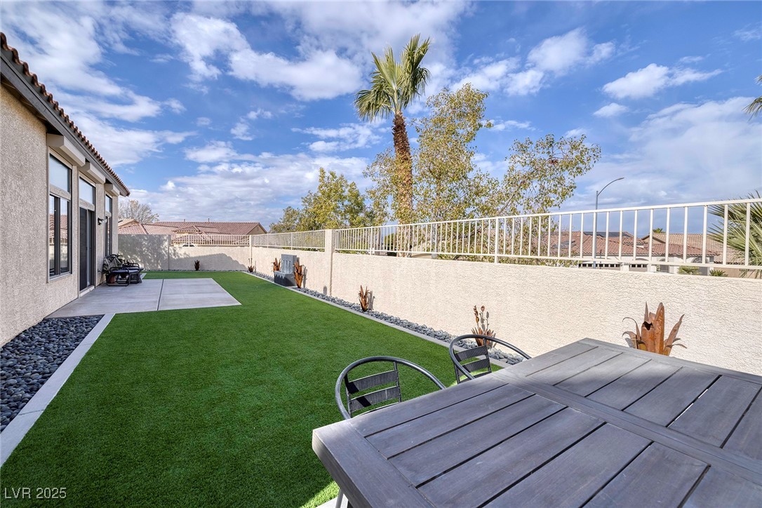 1592 Bamboo Bay Drive