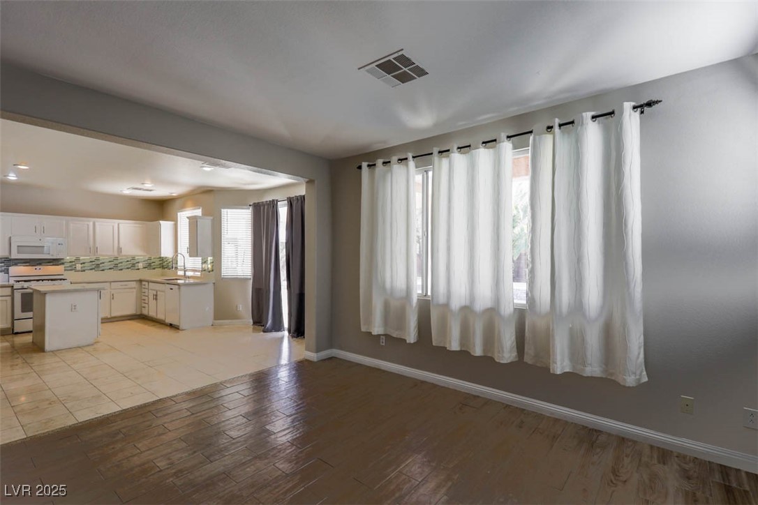 10301 Tower Ridge Avenue