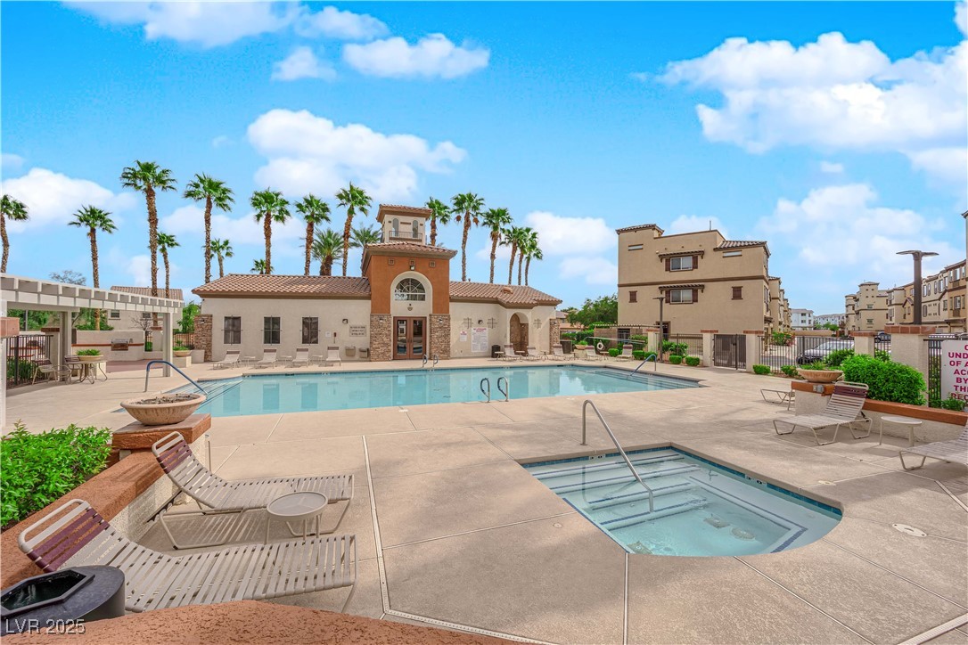 1525 Spiced Wine Avenue 10102