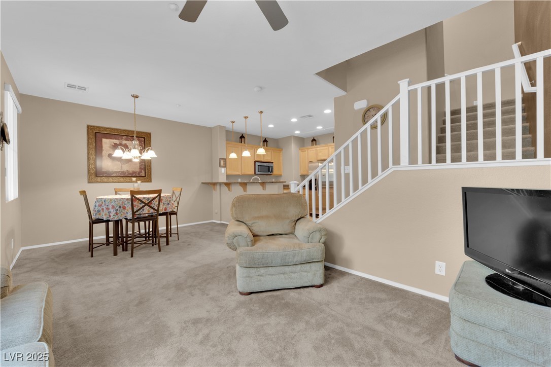 1525 Spiced Wine Avenue 10102