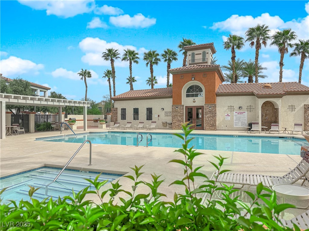 1525 Spiced Wine Avenue 10102