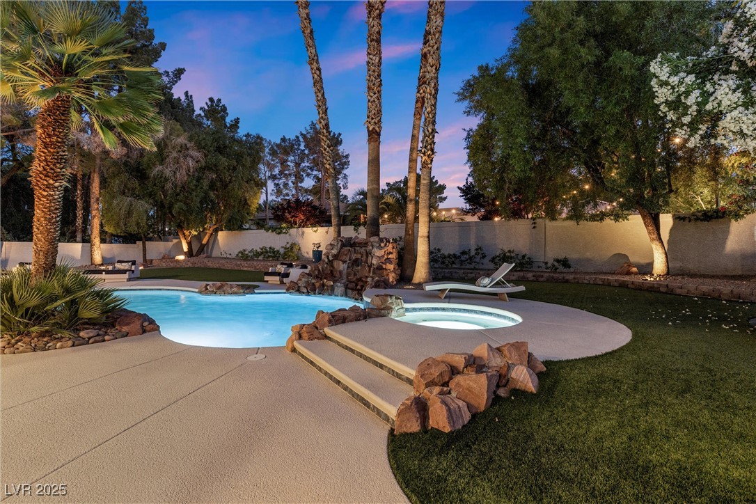 2268 Buckingham Court