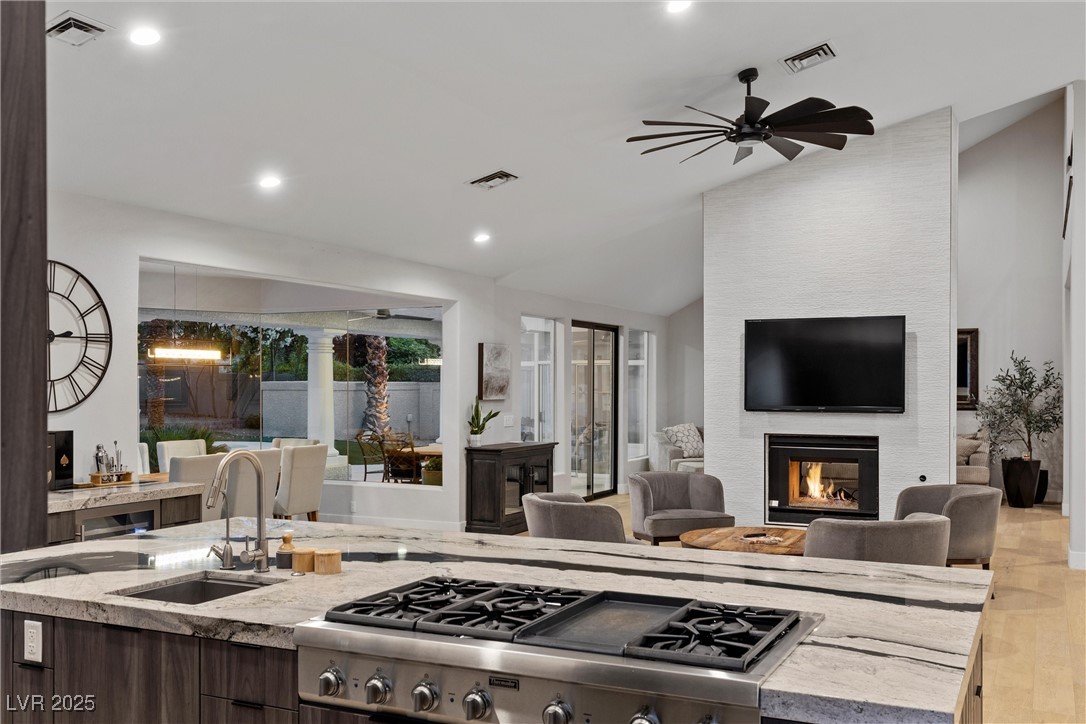 2268 Buckingham Court
