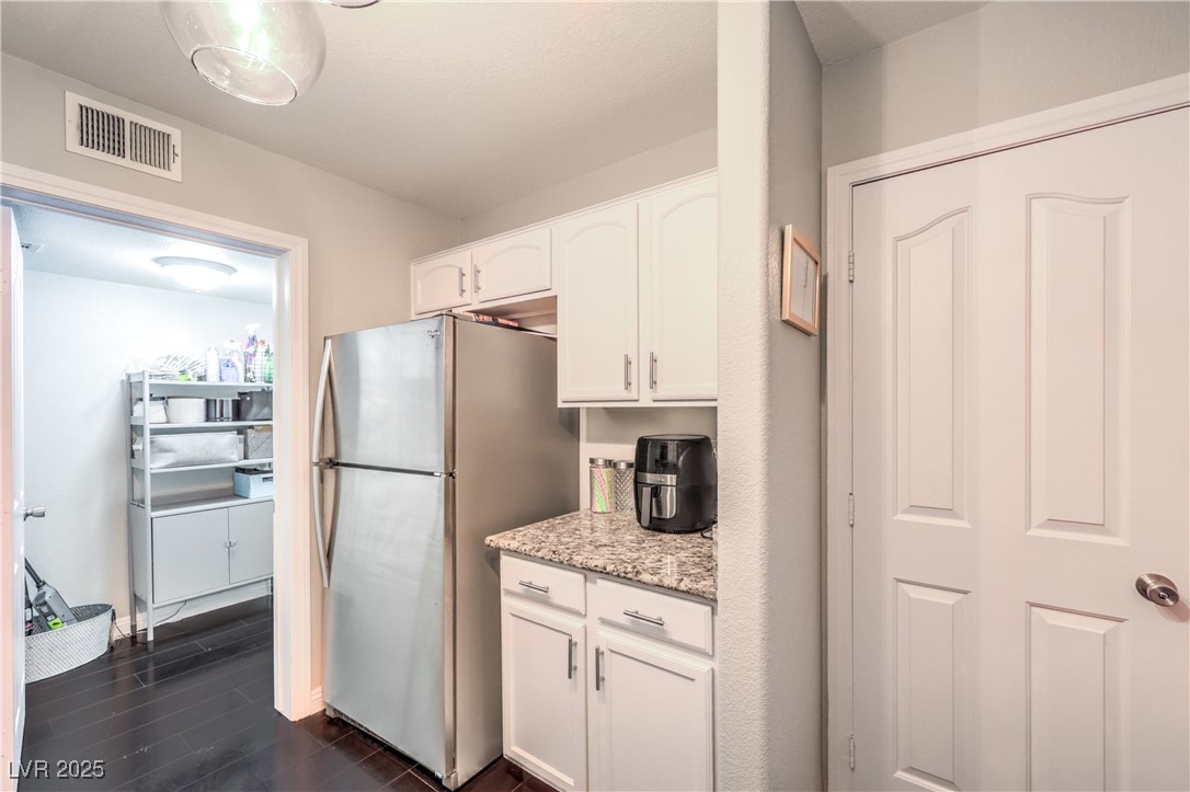 2906 Apogee Lane