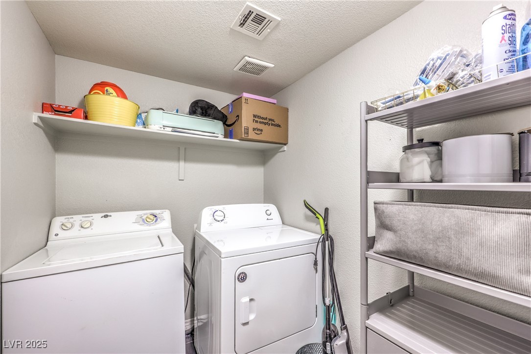 2906 Apogee Lane