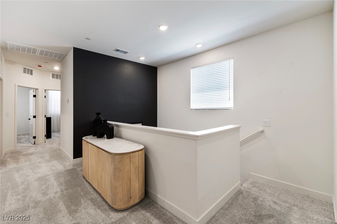 1563 Rock Kestrel Street