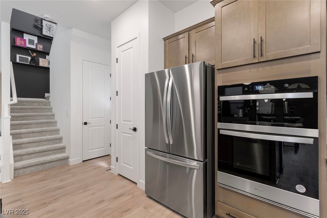 1563 Rock Kestrel Street