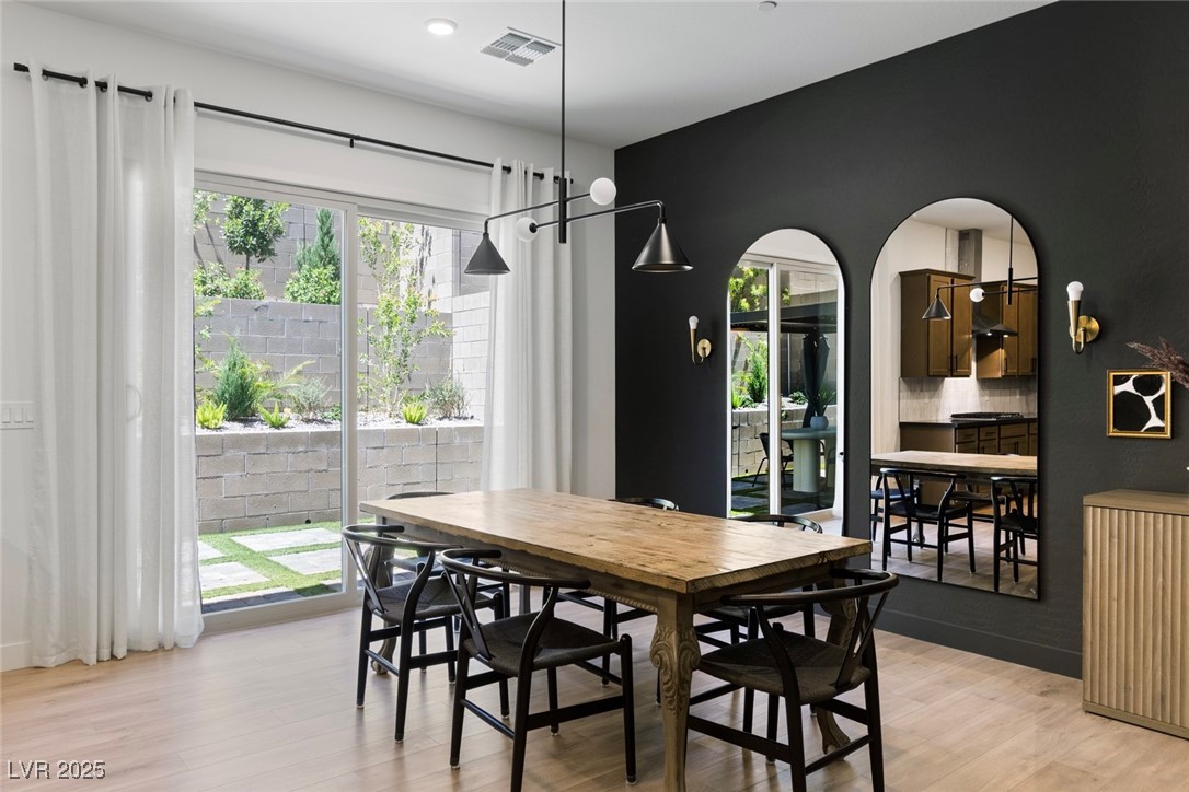 1563 Rock Kestrel Street