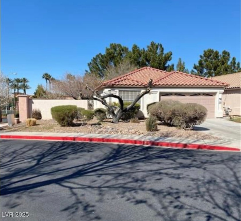 2130 Sunset Vista Avenue