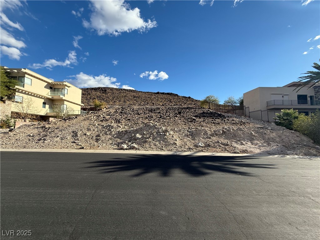 1725 Tangiers Drive
