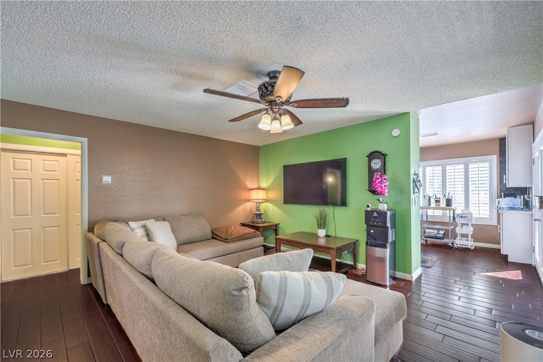 4760 Willow Crest Avenue