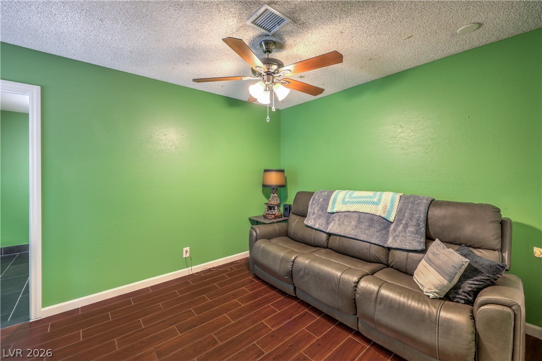 4760 Willow Crest Avenue