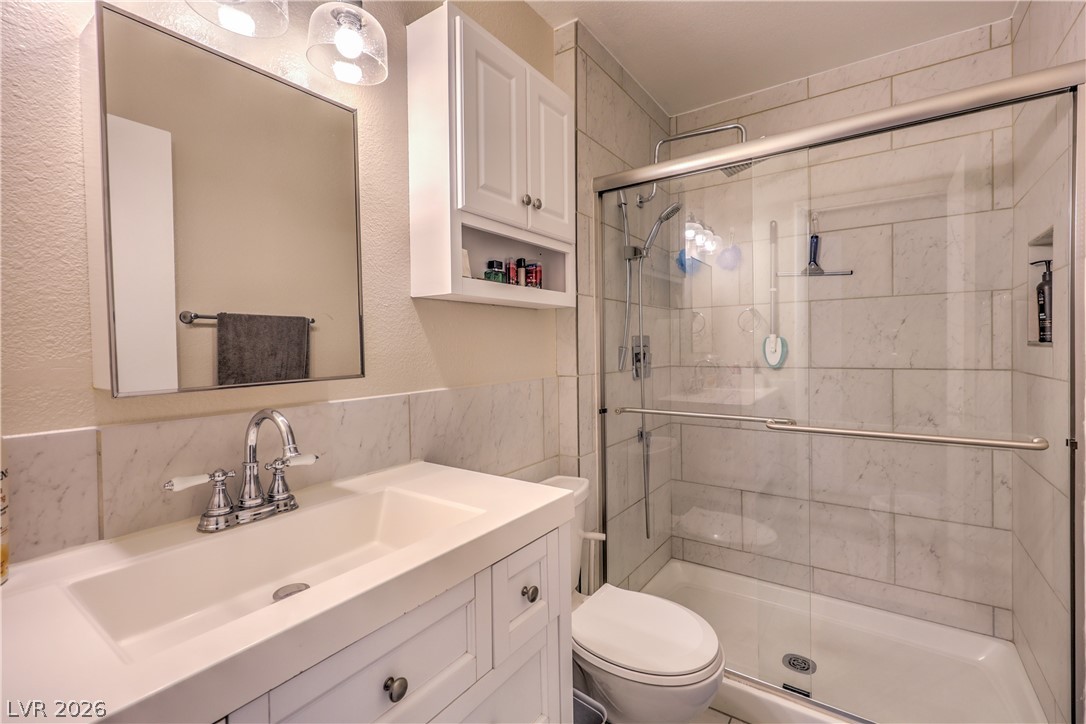 4760 Willow Crest Avenue