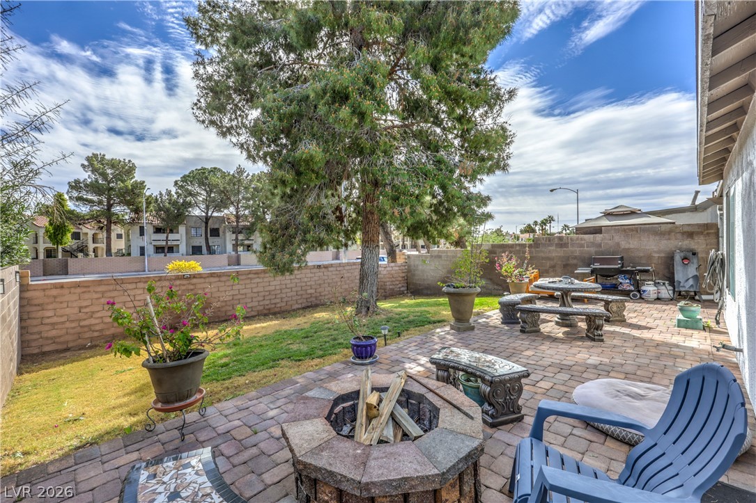 4760 Willow Crest Avenue