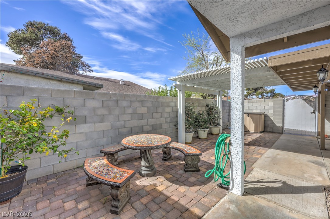 4760 Willow Crest Avenue