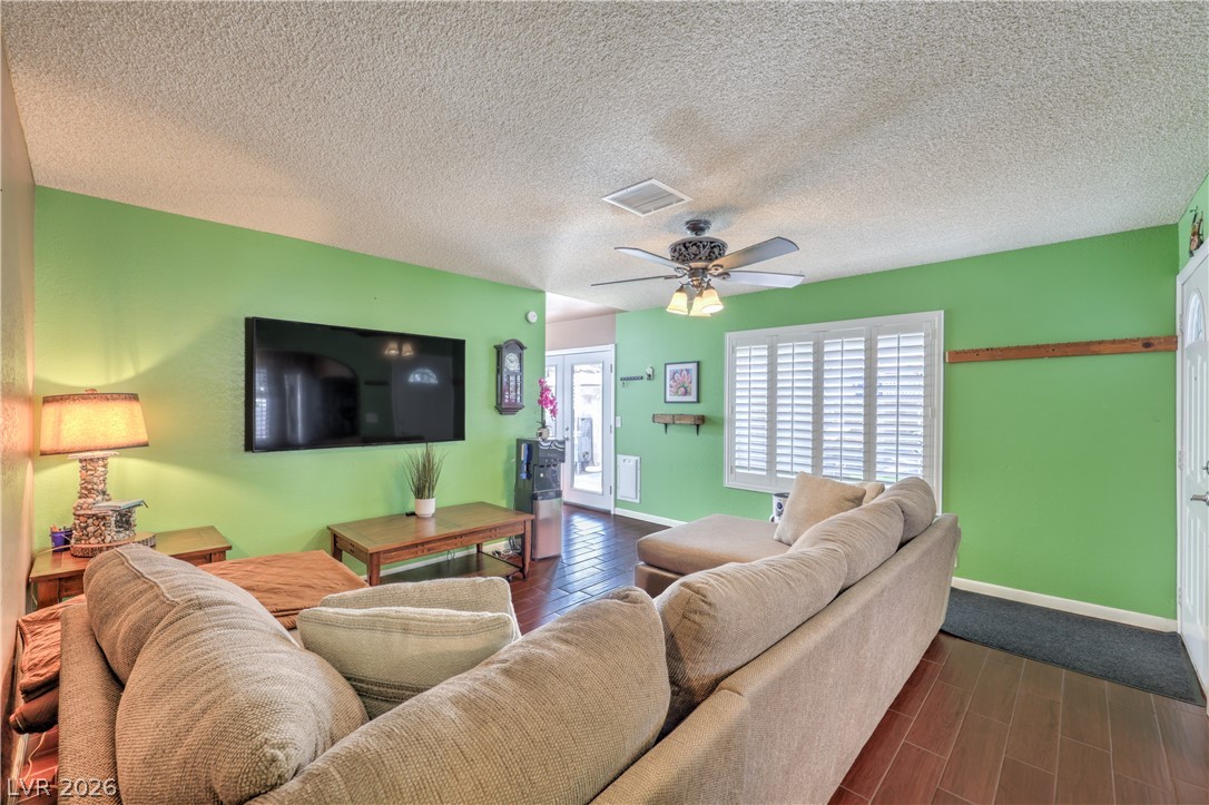 4760 Willow Crest Avenue