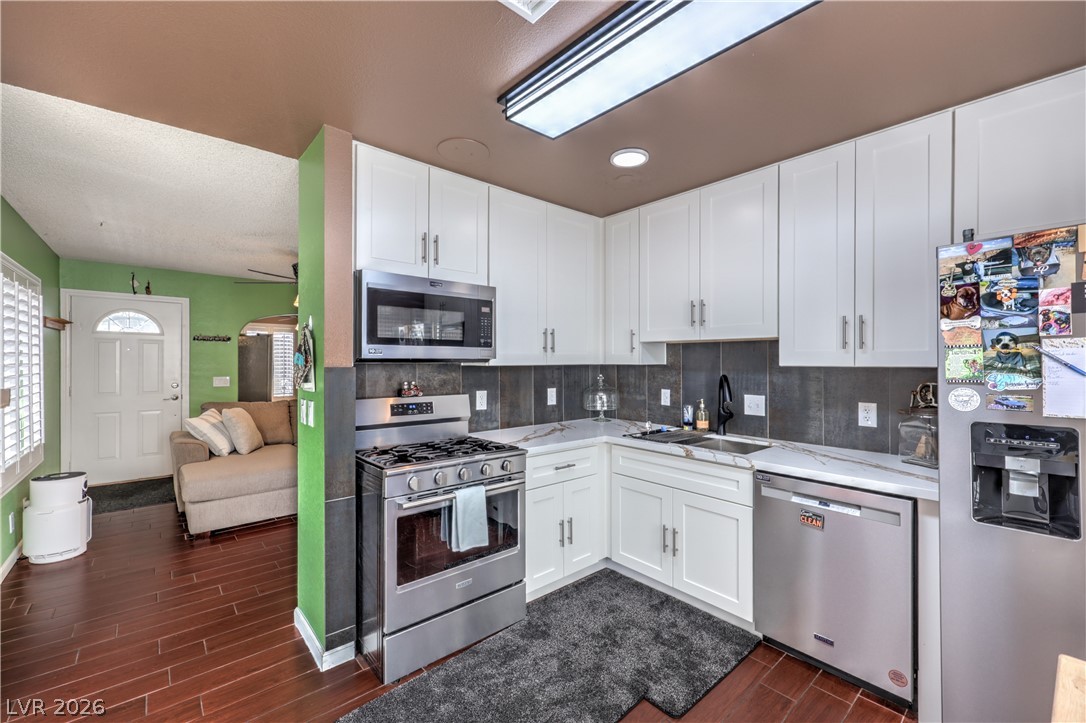 4760 Willow Crest Avenue