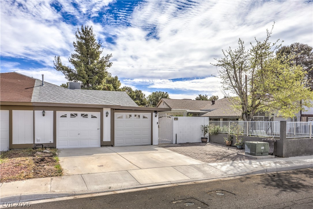 4760 Willow Crest Avenue