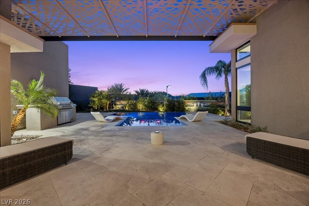 2228 Summit Mesa Lane