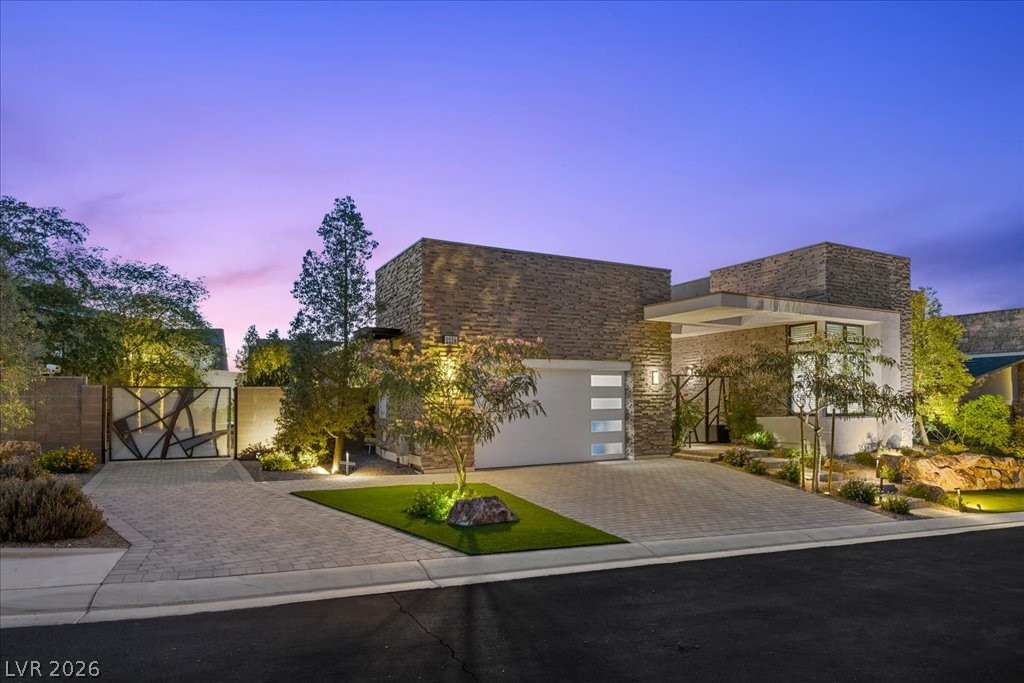 2228 Summit Mesa Lane