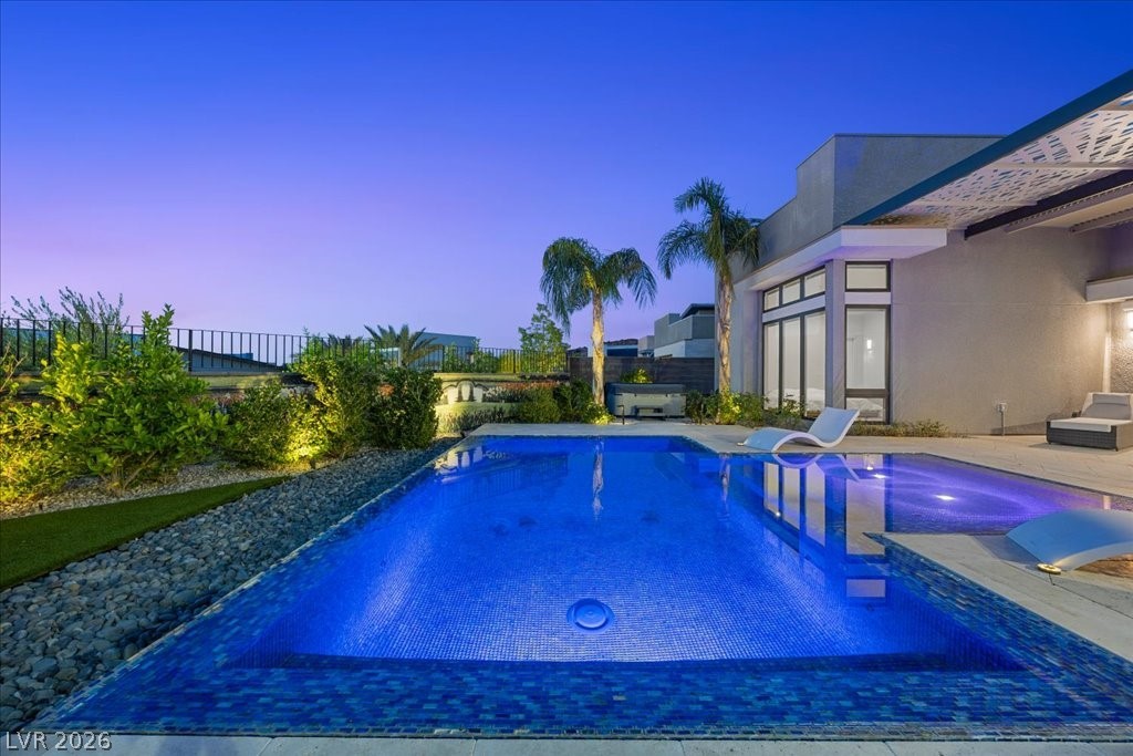 2228 Summit Mesa Lane