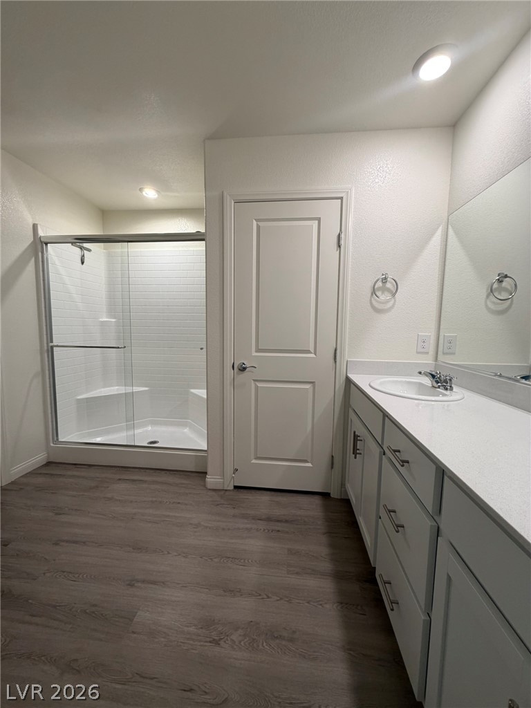 4707 Turquoise Cliffs Avenue