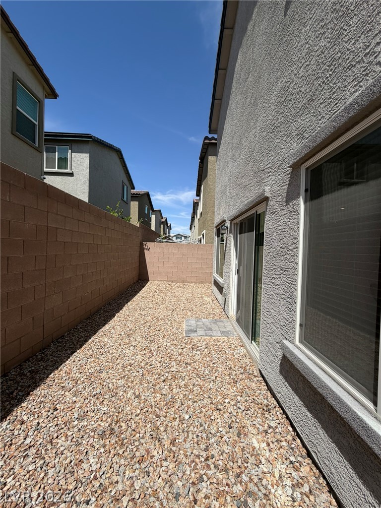 4707 Turquoise Cliffs Avenue