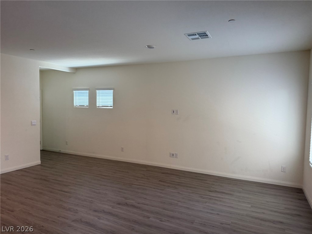 4707 Turquoise Cliffs Avenue