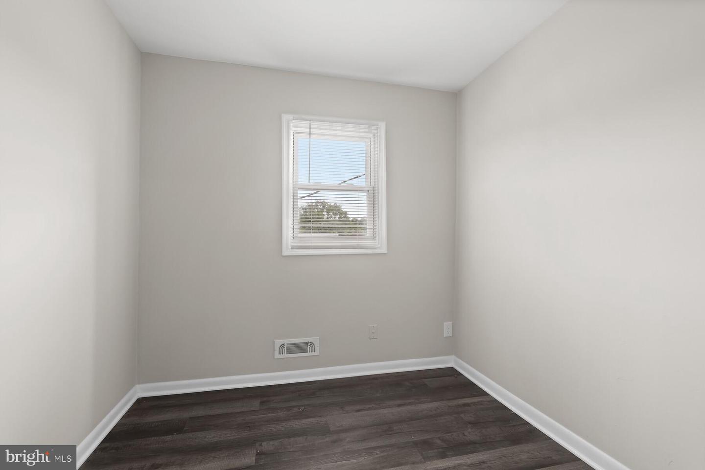 5113 PATRICK HENRY DRIVE