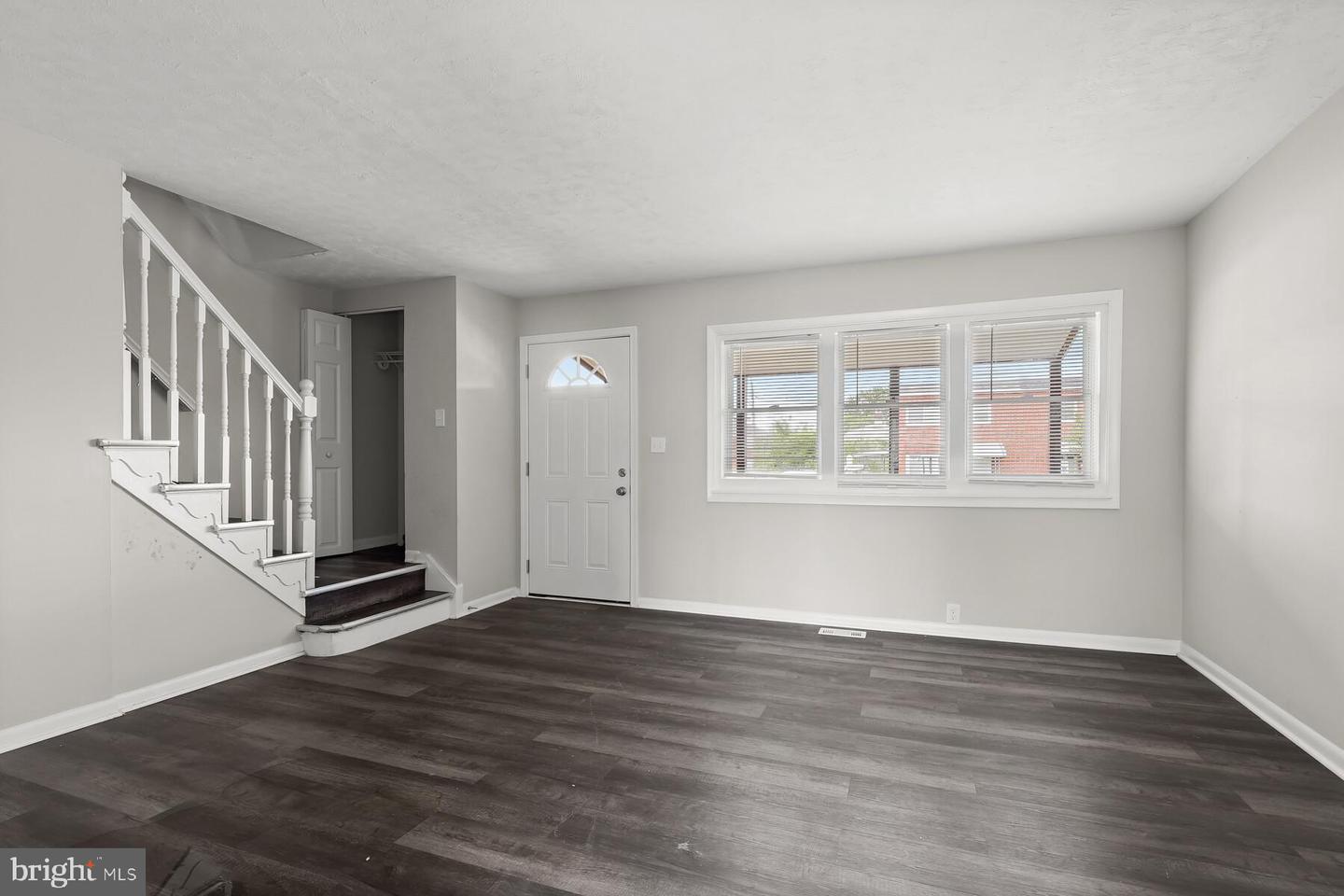 5113 PATRICK HENRY DRIVE