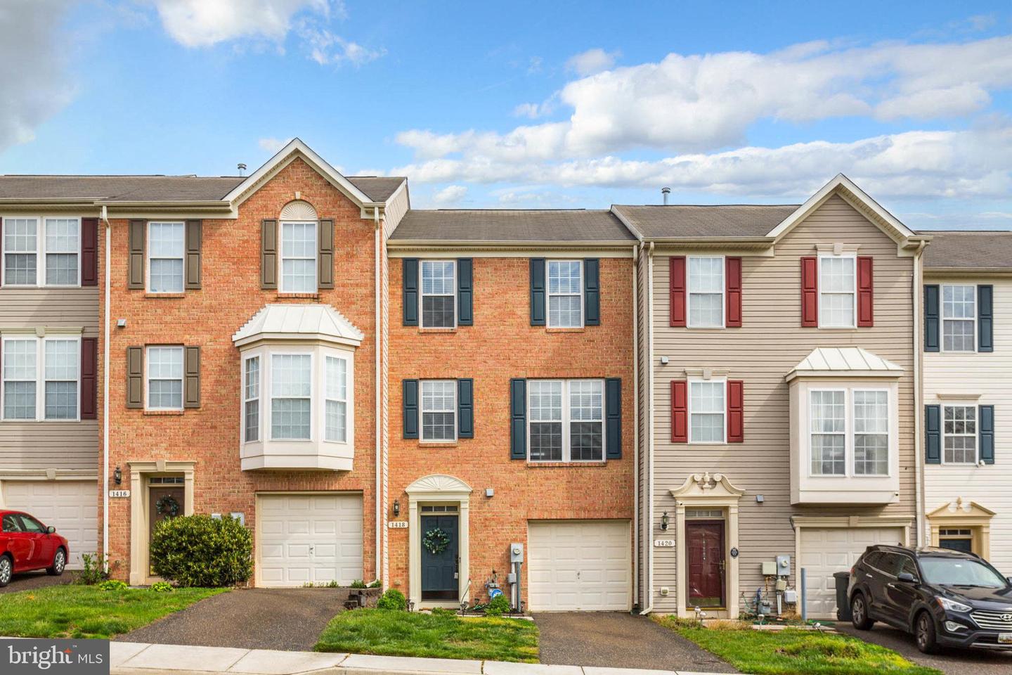 1418 Pangbourne Way