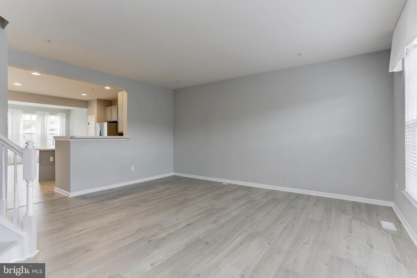 1418 Pangbourne Way