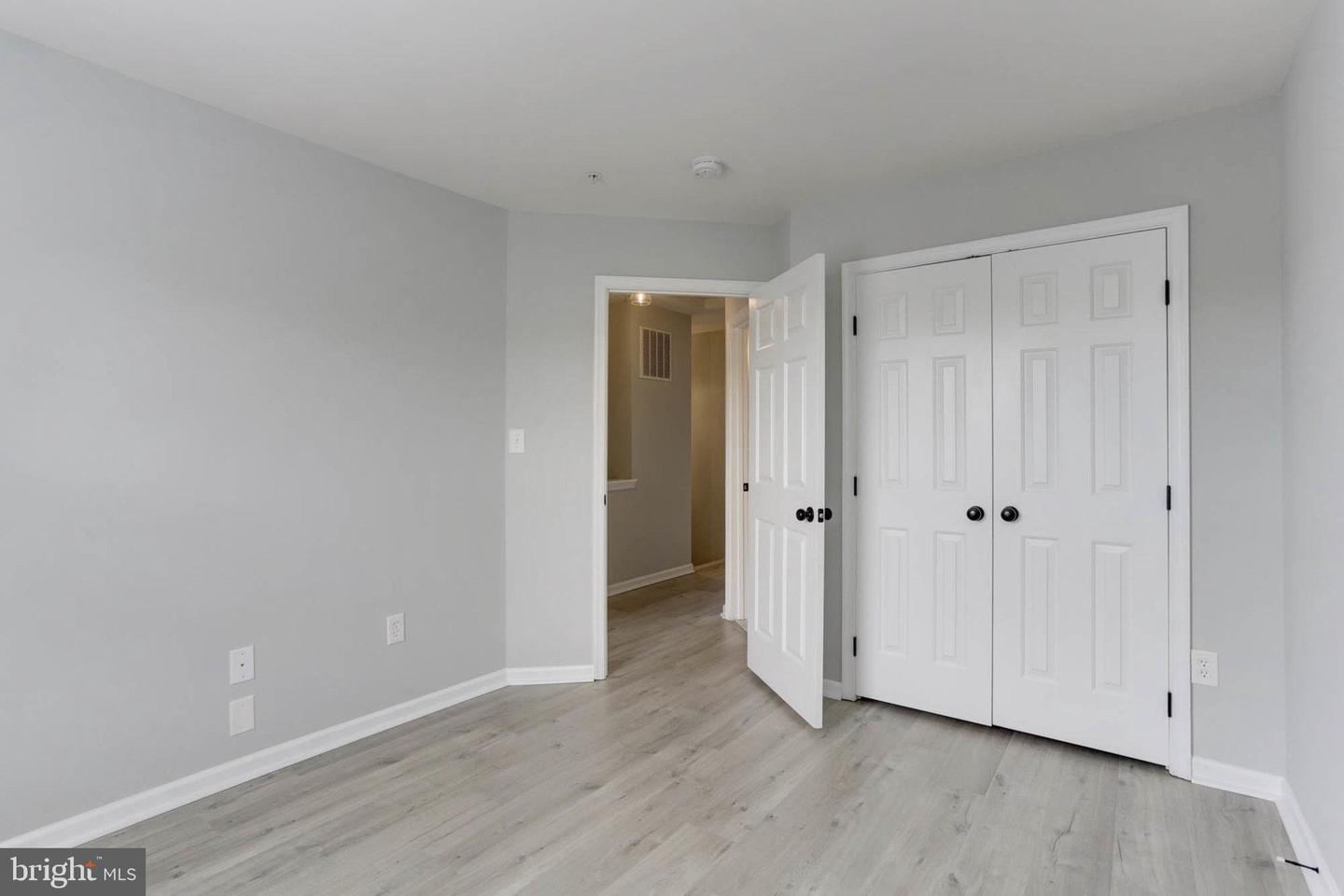 1418 Pangbourne Way