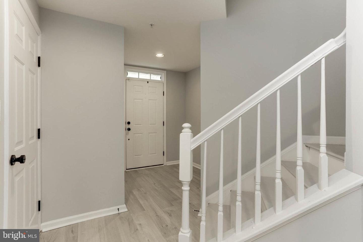 1418 Pangbourne Way