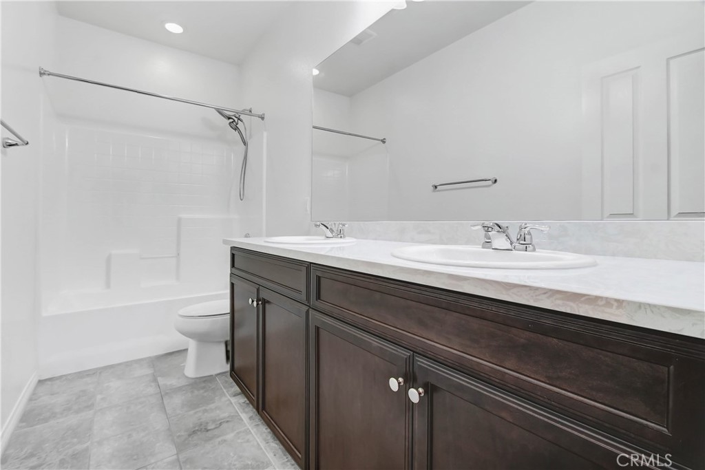 6066 La Grange Lane